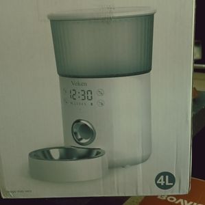 AUTOMATIC PET FEEDER